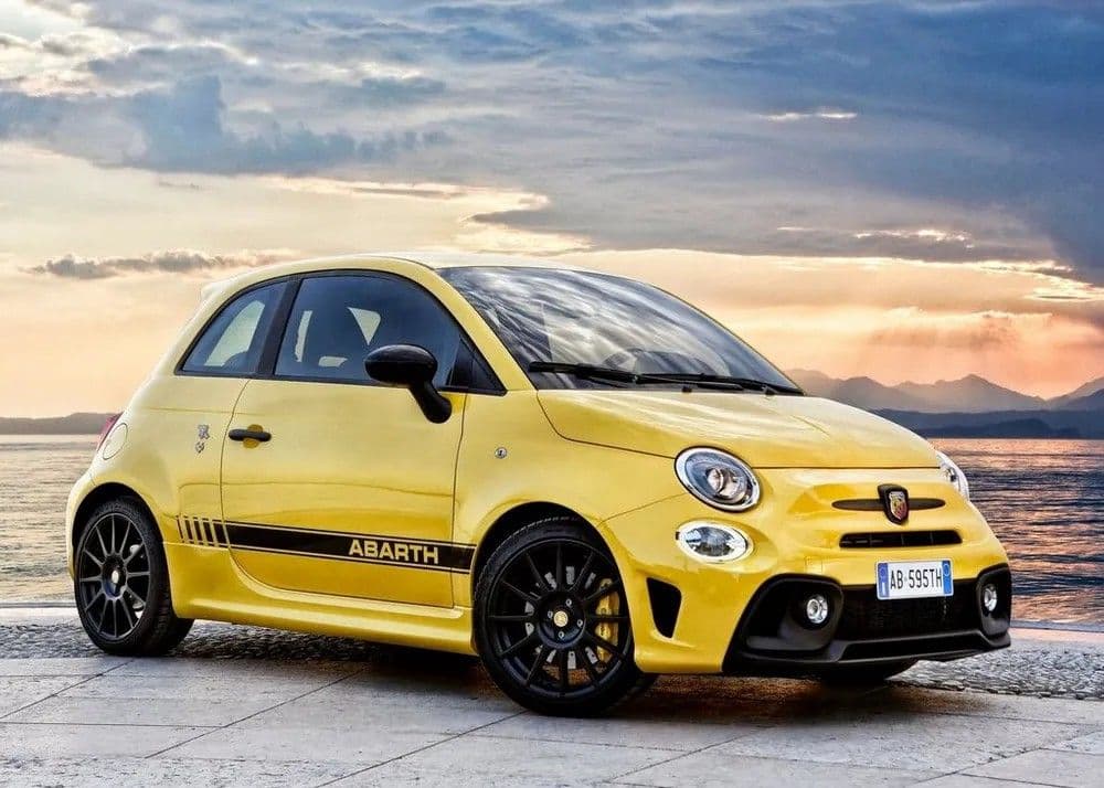 2024 Abarth 595 1.4T Competizione (Hard-Top) — photo 4