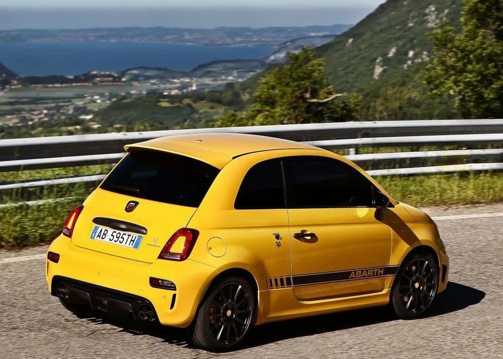 2023 Abarth 595 1.4T Competizione (Hard-Top) — photo 6