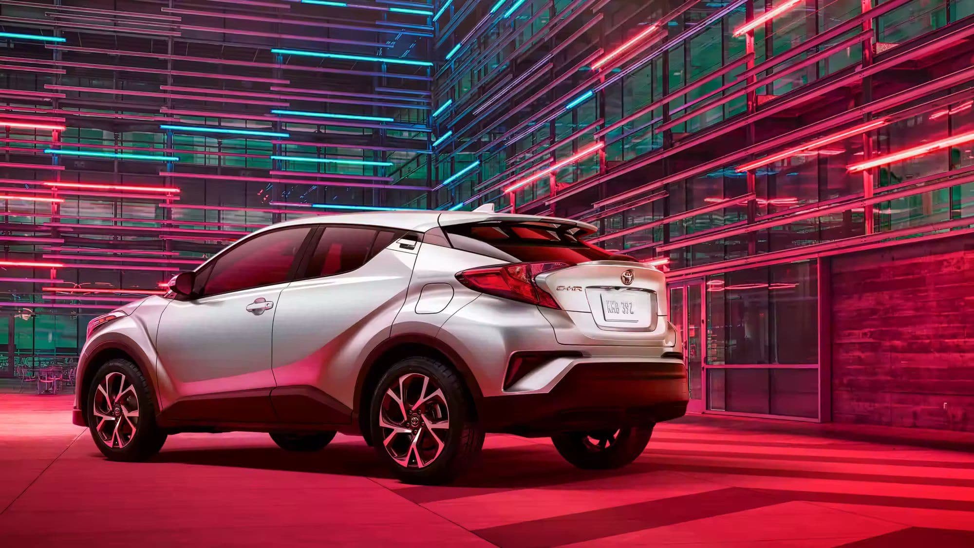 2023 Toyota C-HR 1.8L GX Hybrid — photo 4