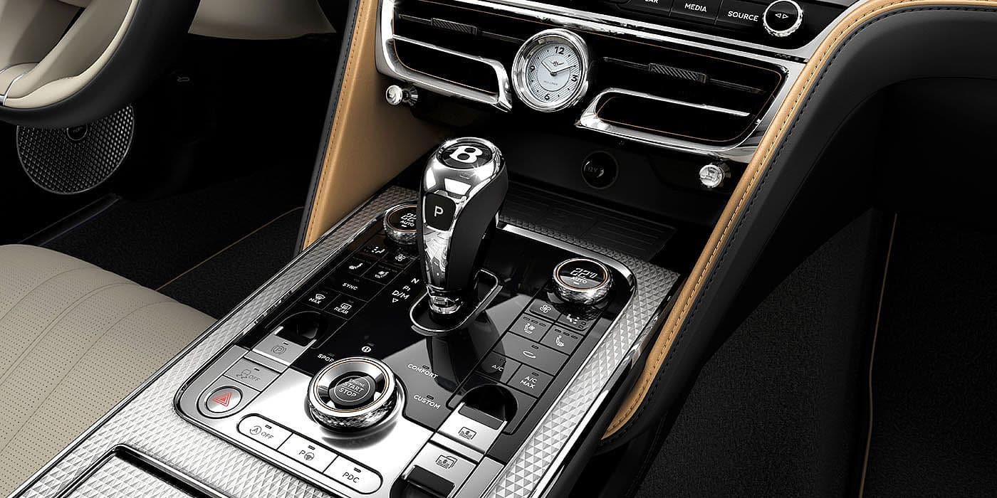 2024 Bentley Flying Spur Mulliner — photo 3