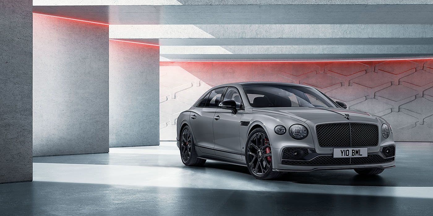 2023 Bentley Flying Spur S — photo 5
