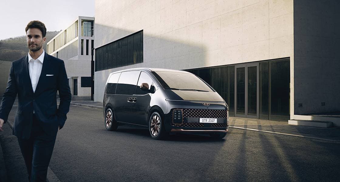 2024 Hyundai Staria 3.5L Luxury (7 Seater) — photo 6