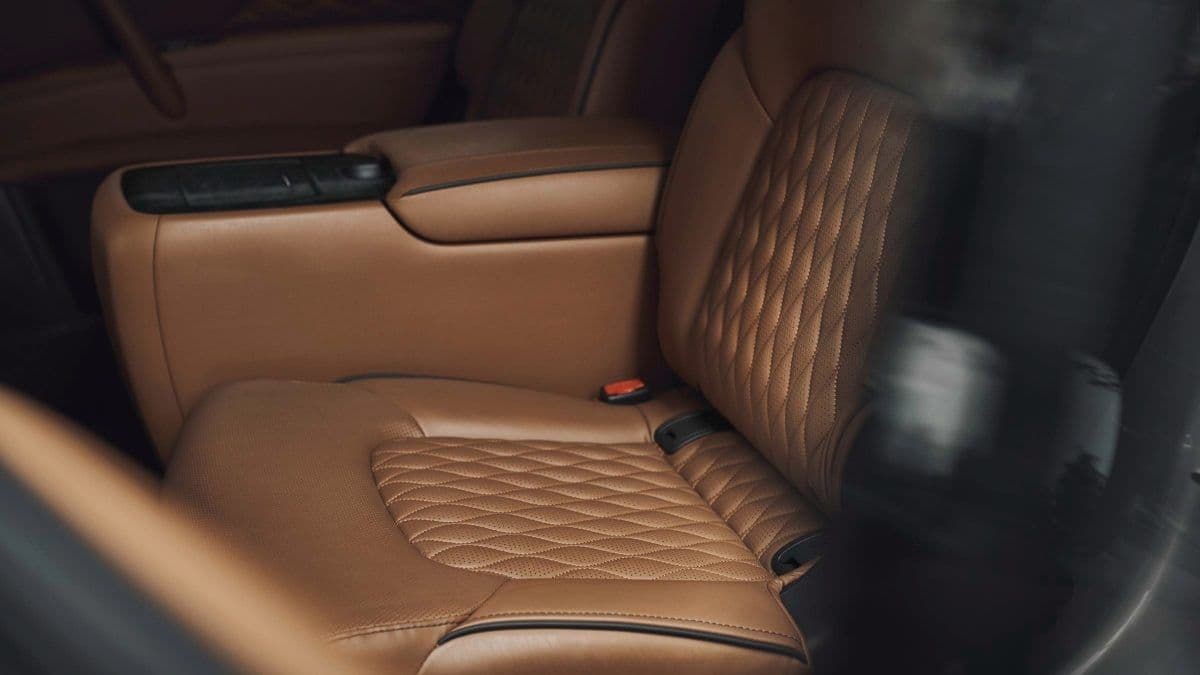 Vehicle gallery image 5