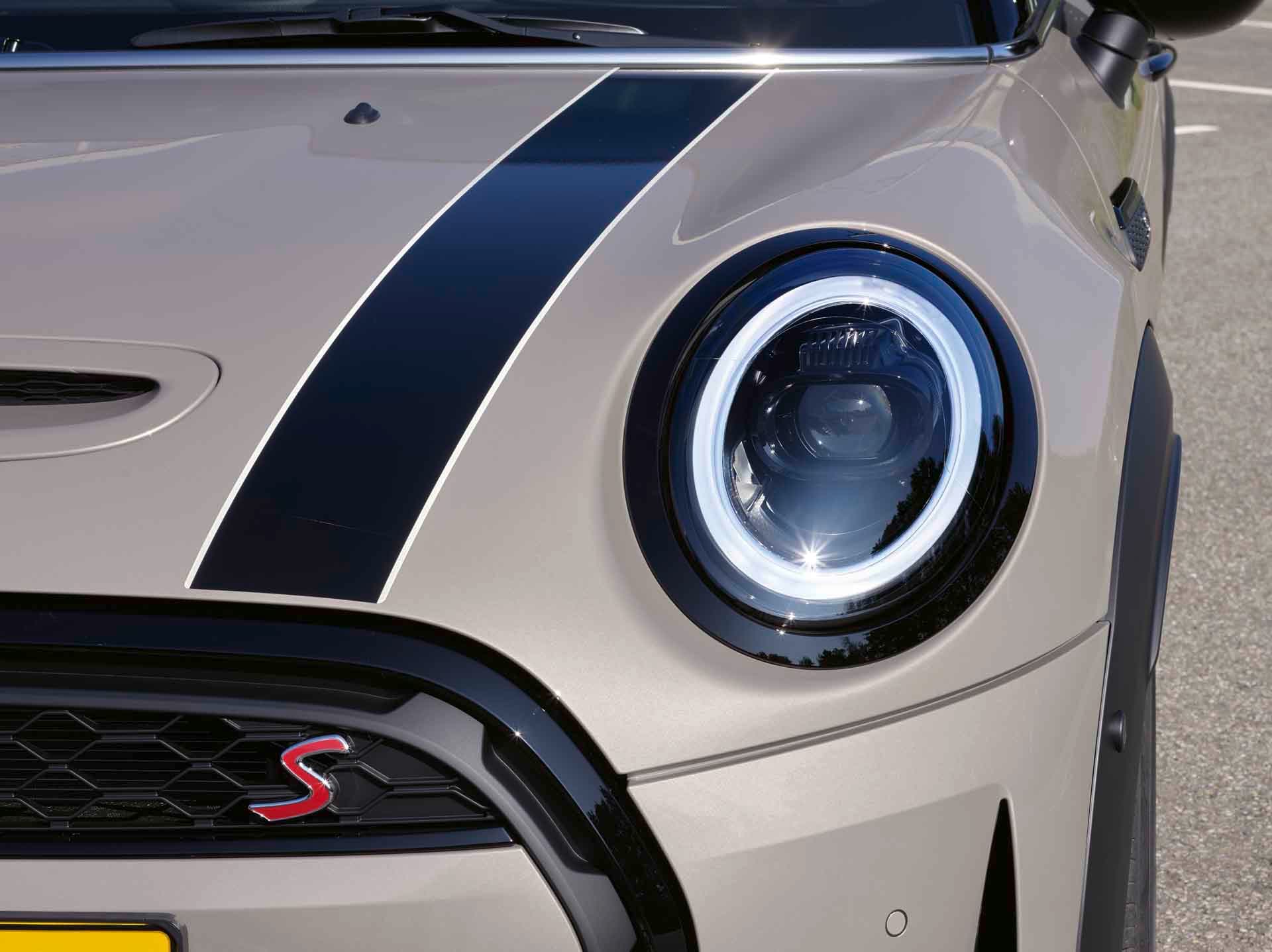 2024 Mini Hatch 3-Door Cooper — photo 2