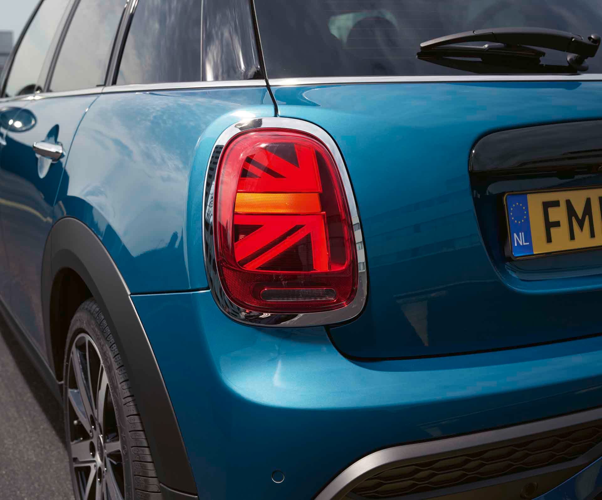 2024 Mini Hatch 5-Door Cooper S — photo 2