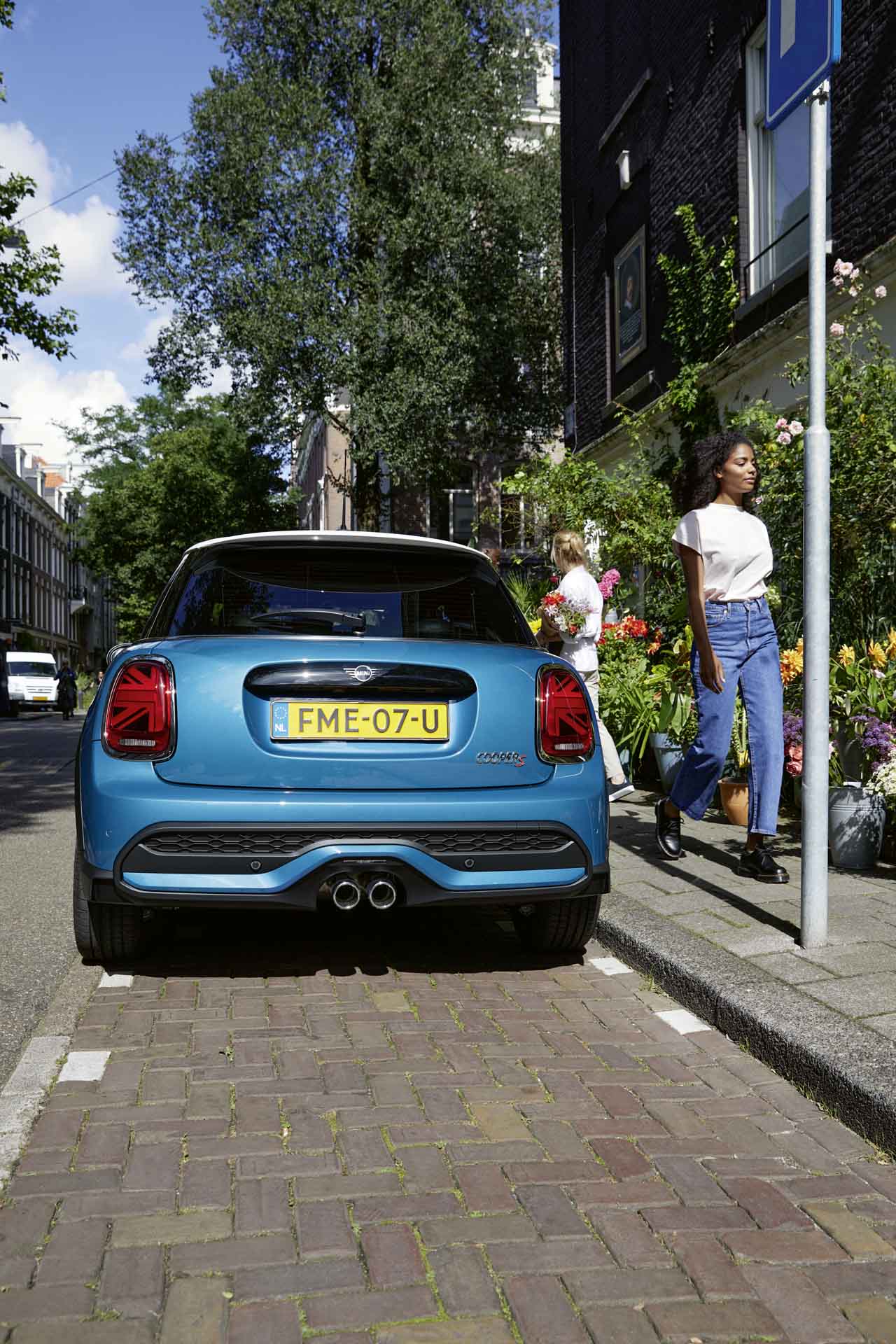 2023 Mini Hatch 5-Door Cooper S — photo 3