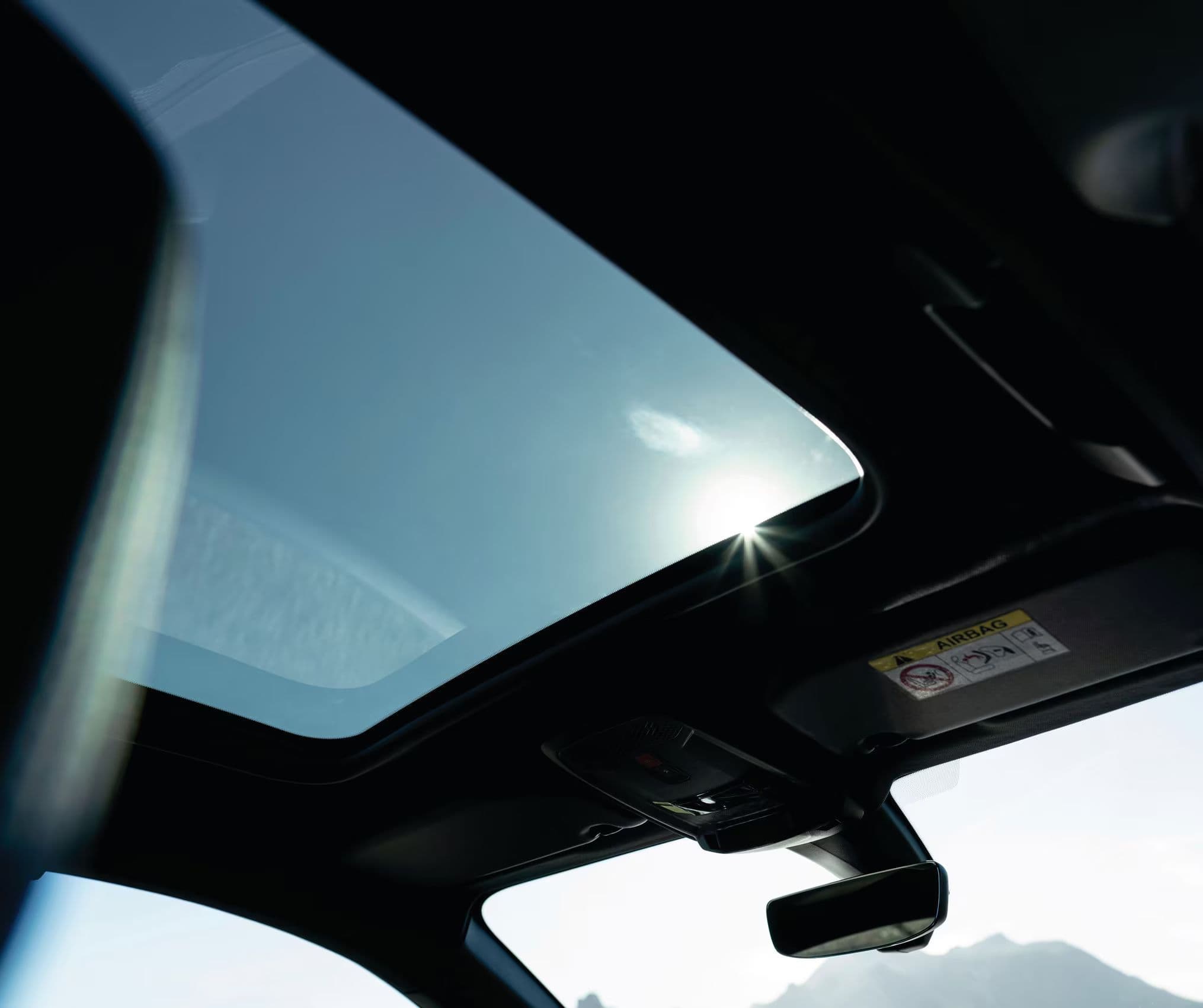 2023 Peugeot 208 e-208 — photo 1
