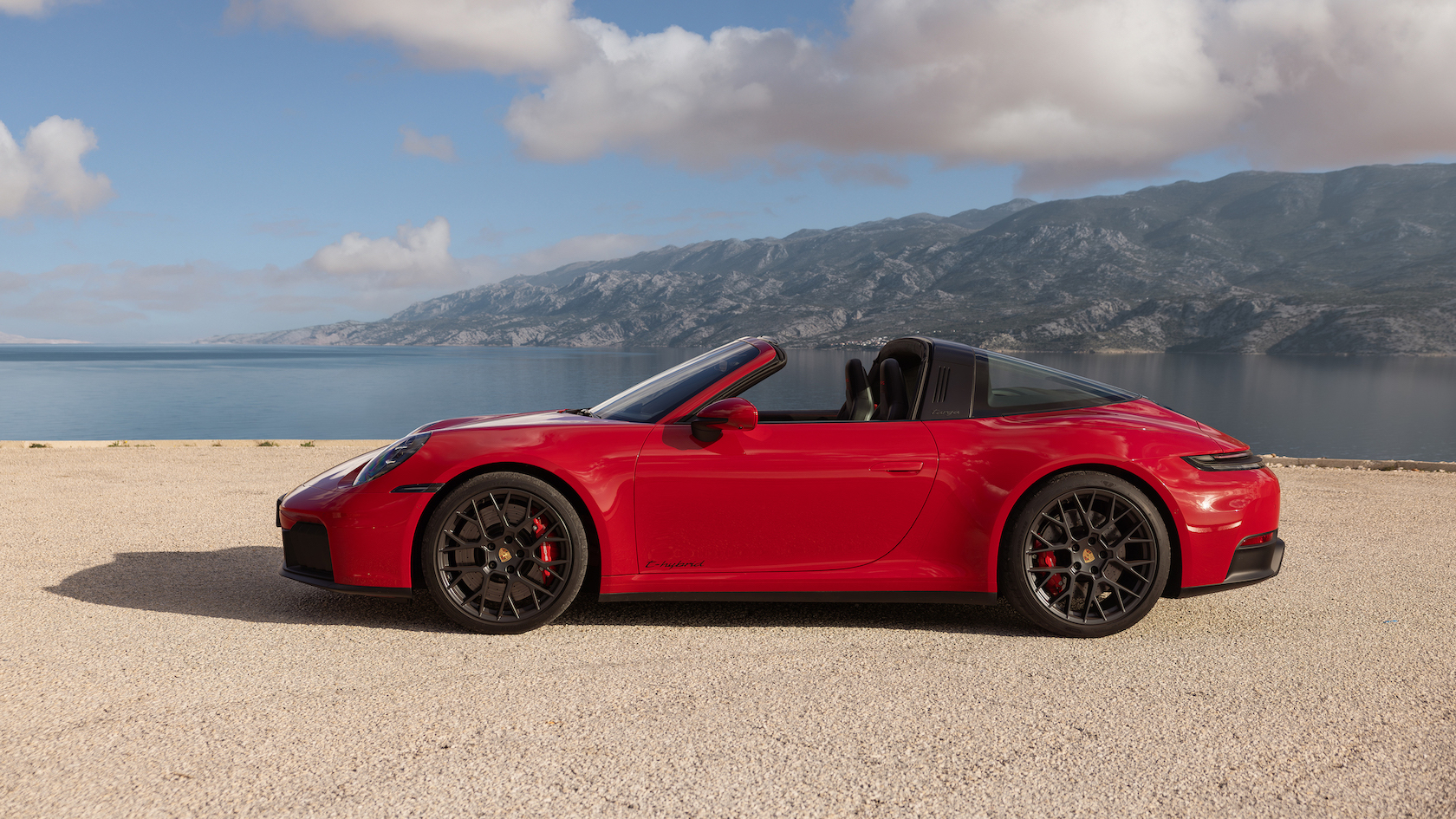 0415_nevada_targa_ext_stills_BKOS6248_edit_V02-sky.jpg