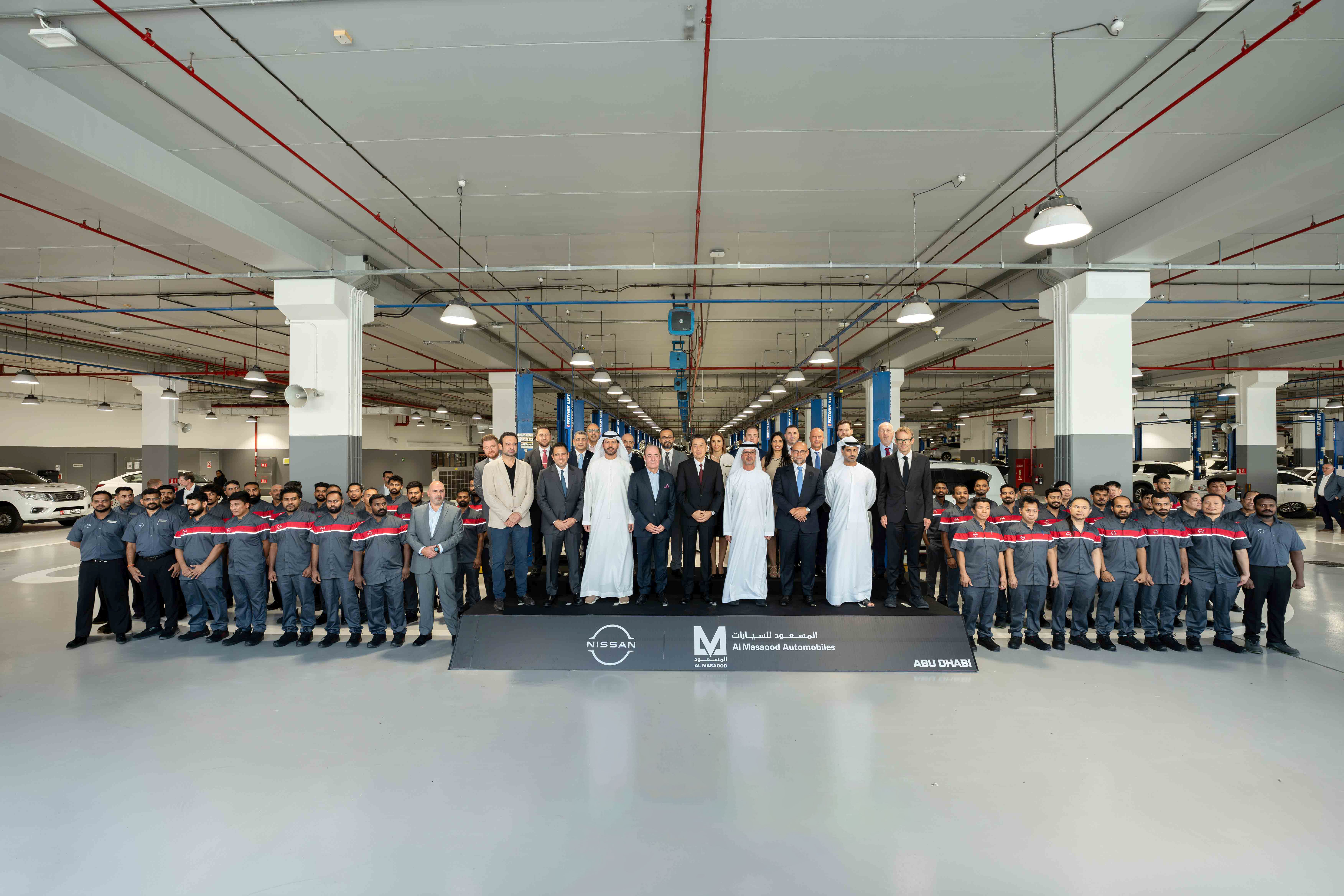 Workshop Group Image in nissan's largest service centre.jpg