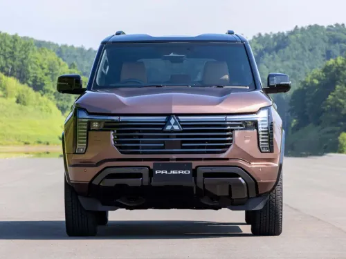2027 Mitsubishi Pajero vs Its Closest UAE Rivals: What the Projected Bracket Actually Buys