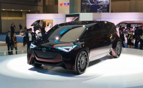 Hydrogen Powered Toyota Fine-Comfort Ride Concept