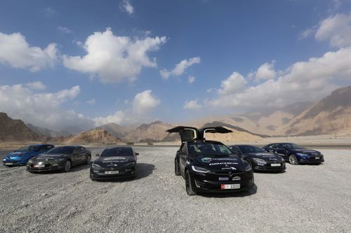 UAE Drag Race: Electric Car Vs Petrol Car