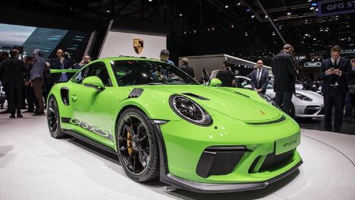 GIMS 2018: Porsche 911 GT3 RS Gets New Tricks For 2019