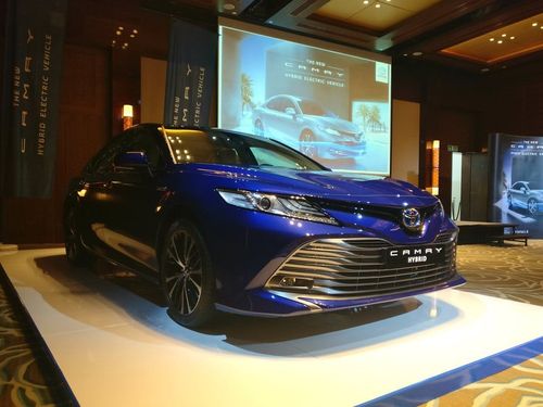 The New 2018 Camry Hybrid Now Available At Al-Futtaim Toyota