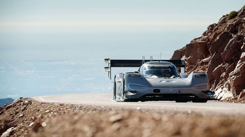 Volkswagen Sets New Record At Pikes Peak