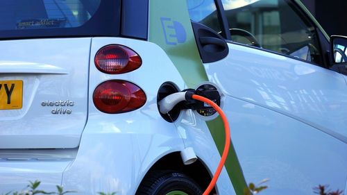 DEWA Adds 100 New EV Charging Stations Across Dubai